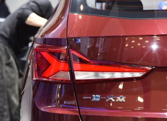 通勤自驾两不误，10万就能提走德系中型SUV，家人被捷达VS7打动