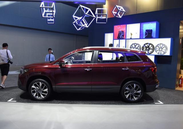 通勤自驾两不误，10万就能提走德系中型SUV，家人被捷达VS7打动