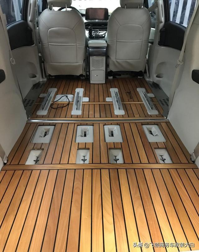 2020款别克GL8 652T乞丐版升级为家用及商用头等舱