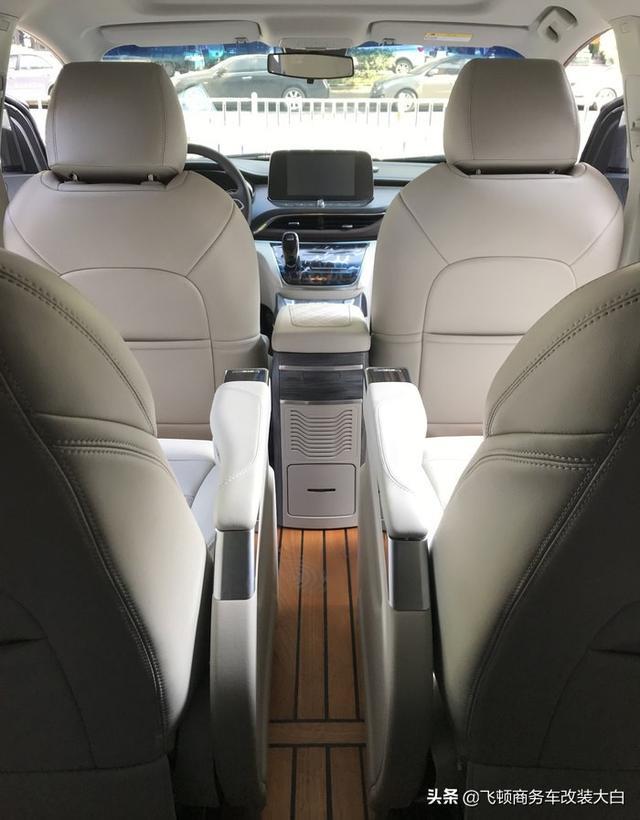 2020款别克GL8 652T乞丐版升级为家用及商用头等舱