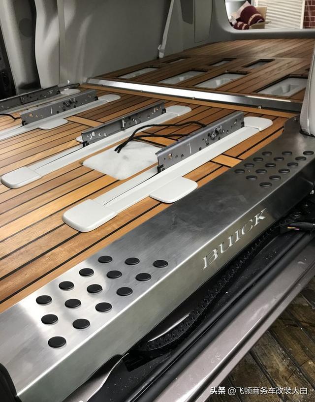 2020款别克GL8 652T乞丐版升级为家用及商用头等舱