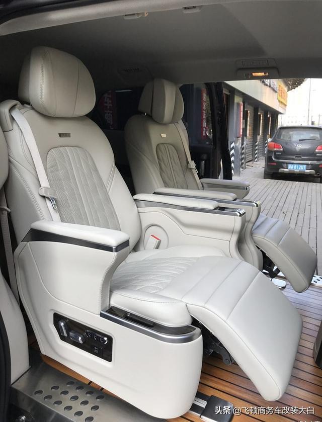 2020款别克GL8 652T乞丐版升级为家用及商用头等舱