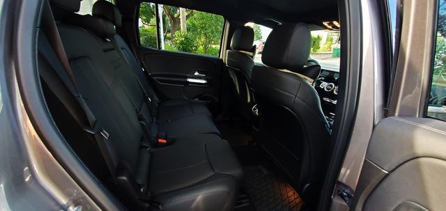 北美Mercedes-BenzGLB2502.0T提车作业