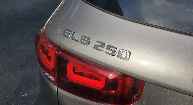 北美Mercedes-BenzGLB2502.0T提车作业