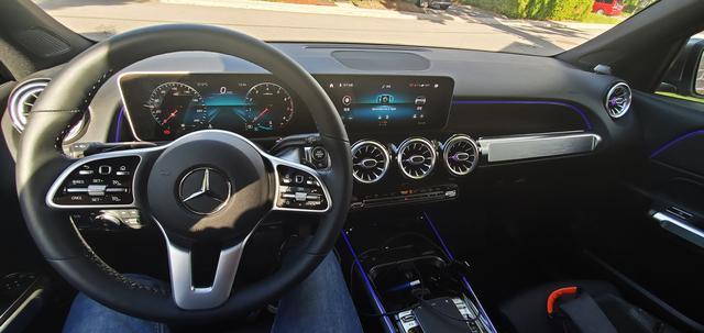 北美Mercedes-BenzGLB2502.0T提车作业