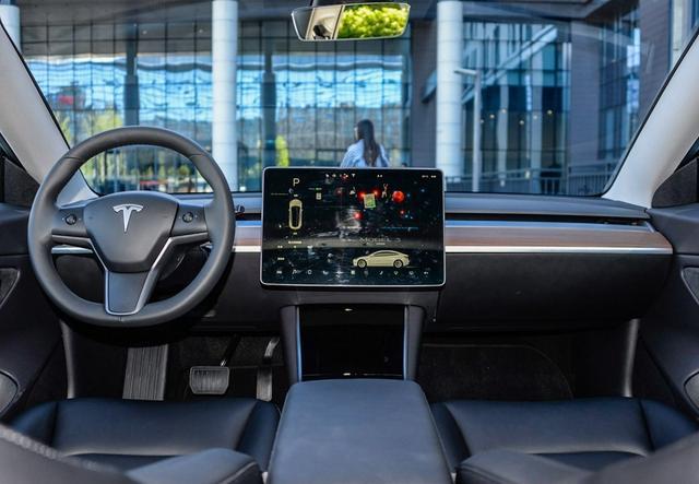 花了35万提Model 3，它适合家用吗？听听车主怎么说