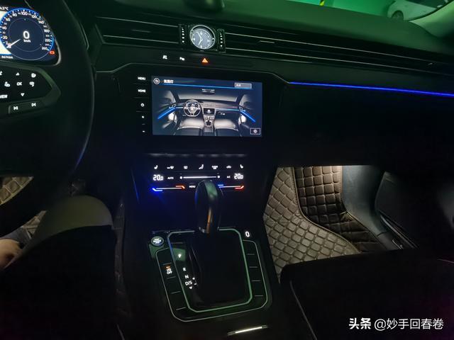 喜提2020款迈腾，灯光配置逆天，看我夜间灯光秀
