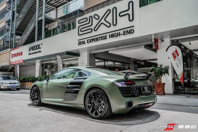 暴躁的奥迪R8