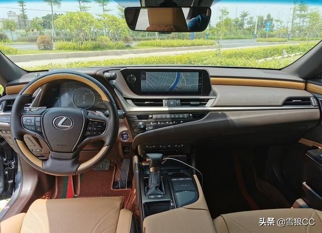 2020款雷克萨斯 300h 行政版 用车感受