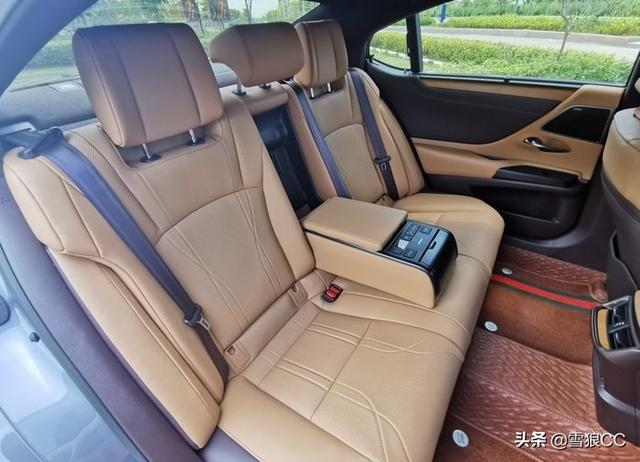 2020款雷克萨斯 300h 行政版 用车感受