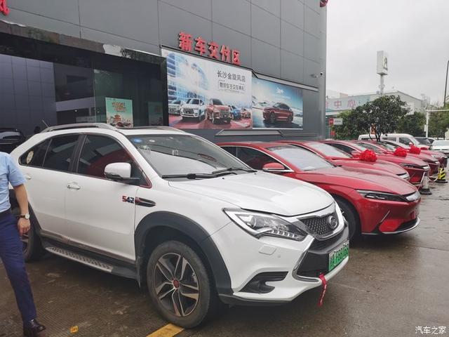 「老马提汉」心心念念的汉ev550终于住进了我的车库