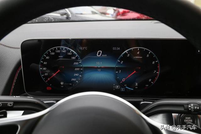 奔驰GLB200：七座家用SUV，动感舒适