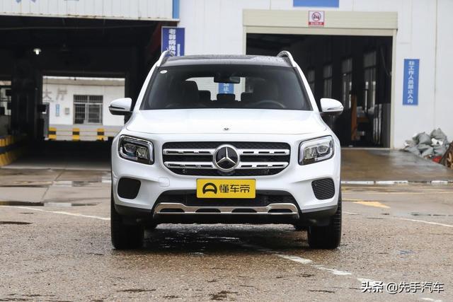 奔驰GLB200：七座家用SUV，动感舒适