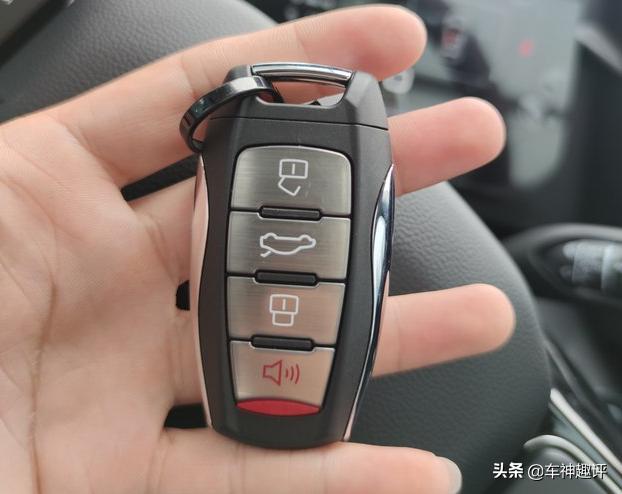 看似朴实无华，却诚意满满，哈弗大黑狗提车作业来了