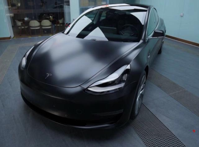 北京车主喜提国产特斯拉model3，坦言：等指标等了两年