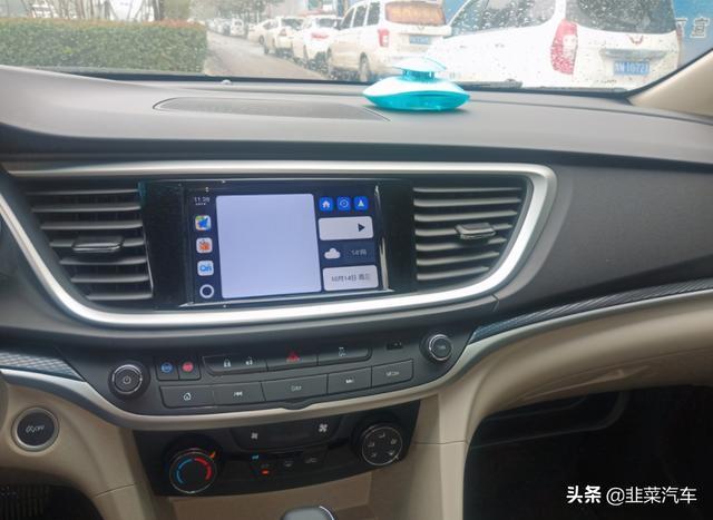 爱生活，爱小白