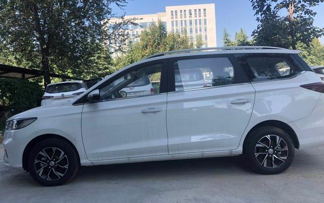 宝骏的“二胎车”，轴距近2米8配6座才5万多，不要利润了吗？