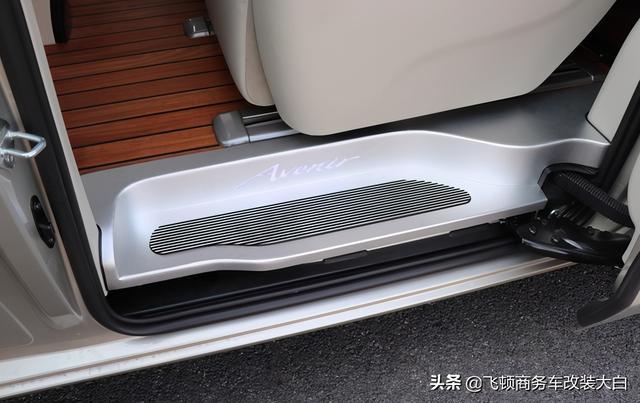 多方对比还是选择2020款别克GL8-2999提车+灰色内饰