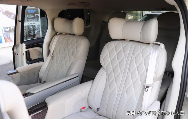 多方对比还是选择2020款别克GL8-2999提车+灰色内饰