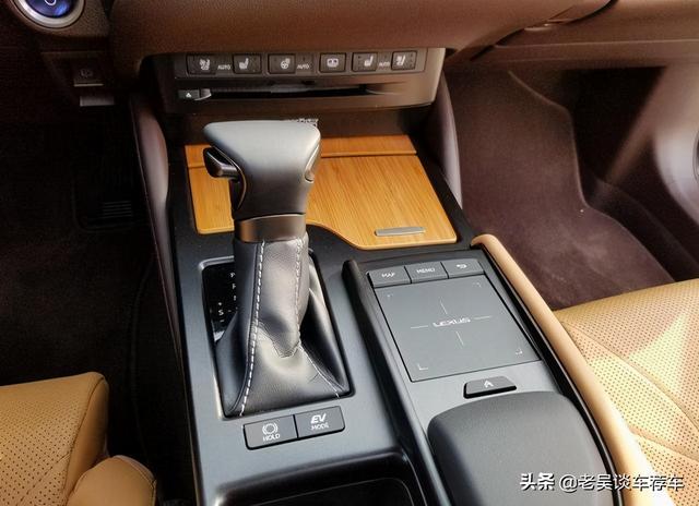 开了雷克萨斯ES，27万又提英菲尼迪Q50L，车主：差距大？
