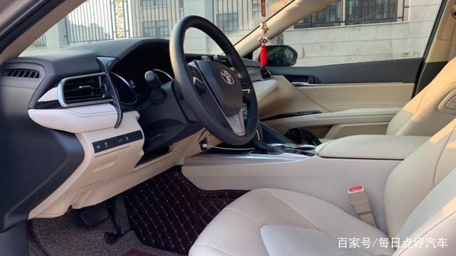 为什么这么多人喜欢凯美瑞？它落地242800元贵吗？
