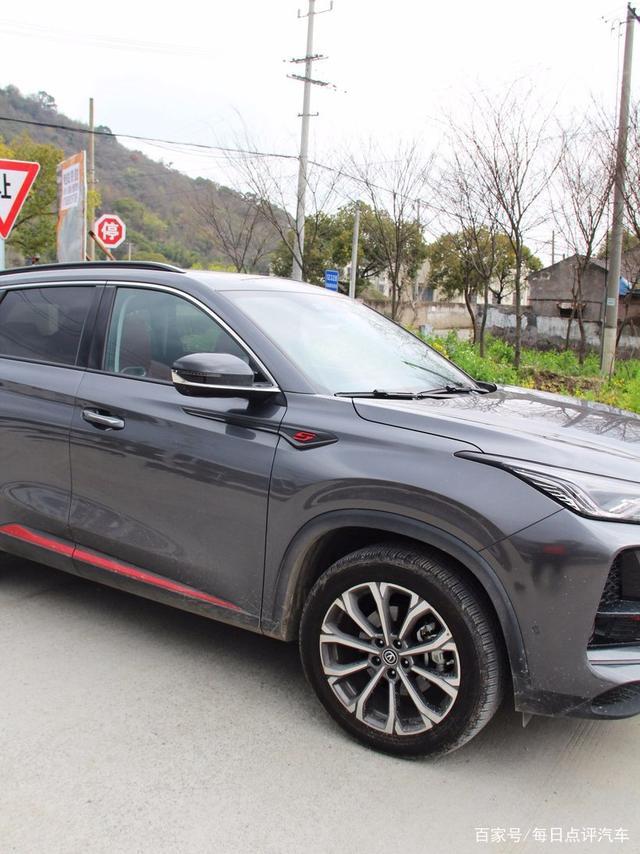 长安CS75plus落地15万贵吗？它很费油吗？车主说了缺点