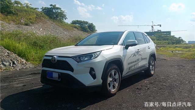 放弃本田冠道提了RAV4荣放，8390公里后，车主说了缺点