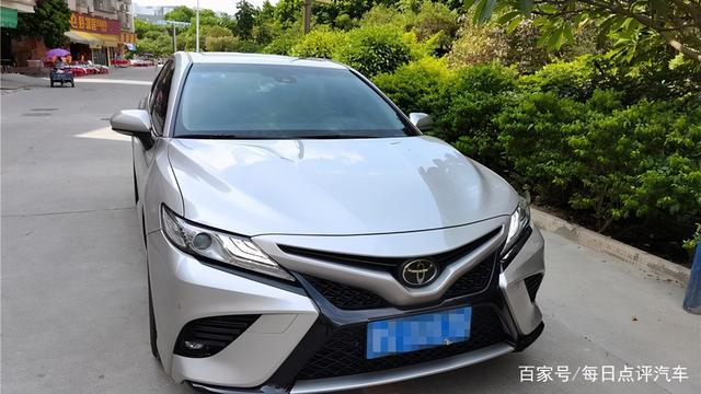 选择了2.0的凯美瑞后悔吗？它的动力弱吗？车主说了几点感受