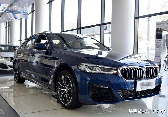 新款宝马5系提车，空间不输奔驰E，落地40万，比A6接地气