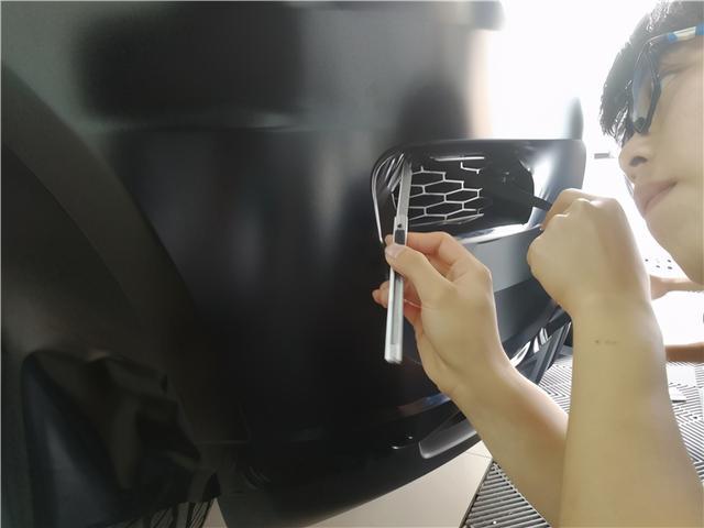 路虎揽运车身改色