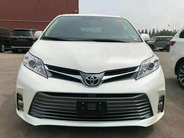 最便宜的丰田塞纳提车！落地43万，动力不输埃尔法，真帅气