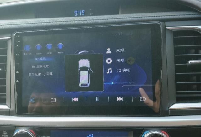 神车丰田汉兰达，车主花26万提车，车主：颜值高、空间大