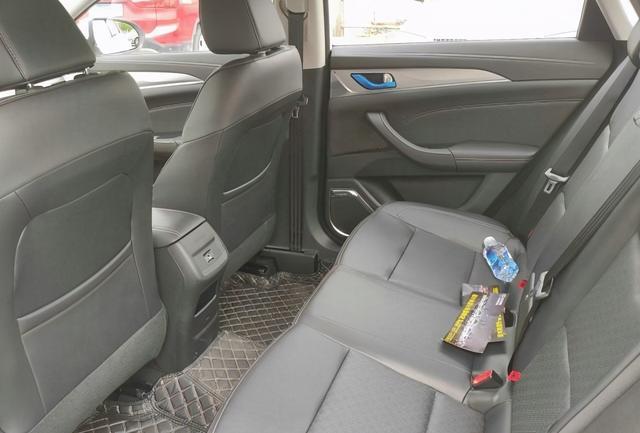 手动先锋逸动车主购车2个月用车感受：颜值高空间大，性价比之王
