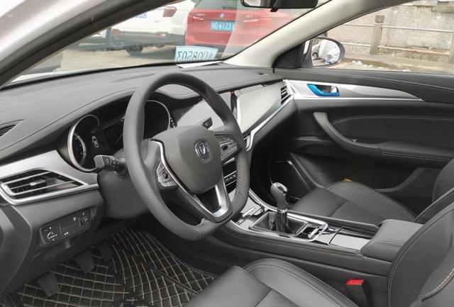 手动先锋逸动车主购车2个月用车感受：颜值高空间大，性价比之王