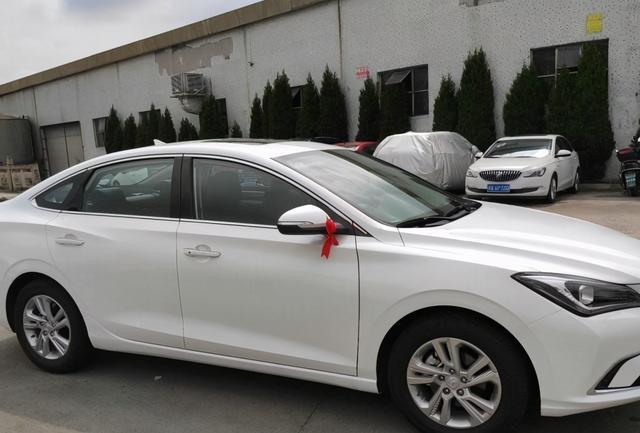 手动先锋逸动车主购车2个月用车感受：颜值高空间大，性价比之王