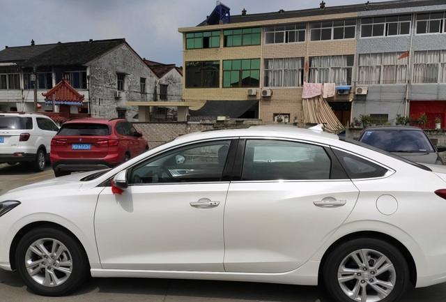 手动先锋逸动车主购车2个月用车感受：颜值高空间大，性价比之王
