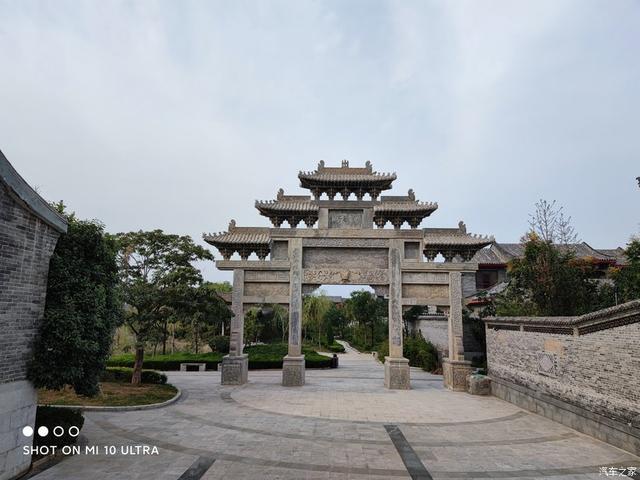带“小白”逛古城我的全新昂科拉
