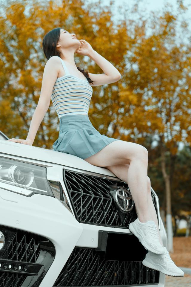 00后表妹选购普拉多3500，性感画风 惊艳呈现