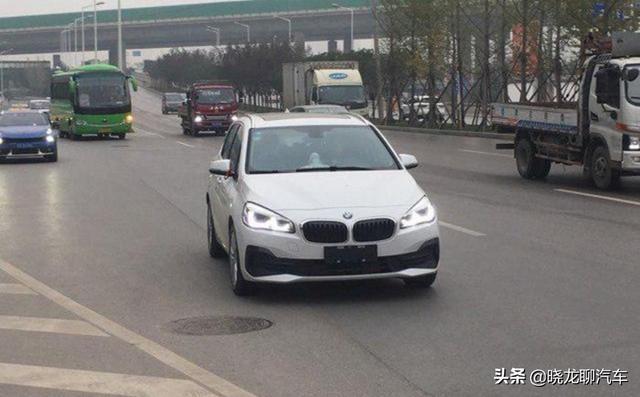 27万买了皇冠，两个月后再开宝马2系，车主：我只想说一句话