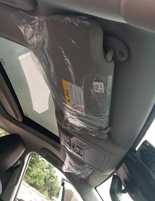 生活的美好，源于平淡中的一点惊喜，荣放提车作业