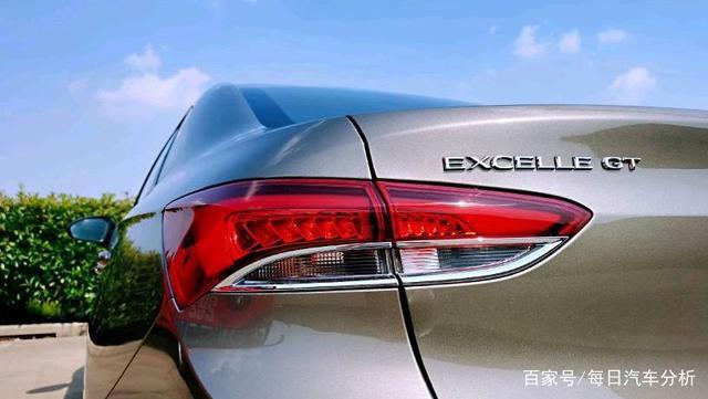 2021款英朗的内饰差吗？它的油耗很高吗？车主说了几个小毛病