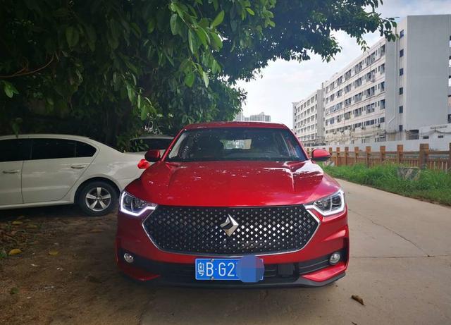 花12万多提B级轿跑RC-6，颜值、智能双突出，实用性还很高