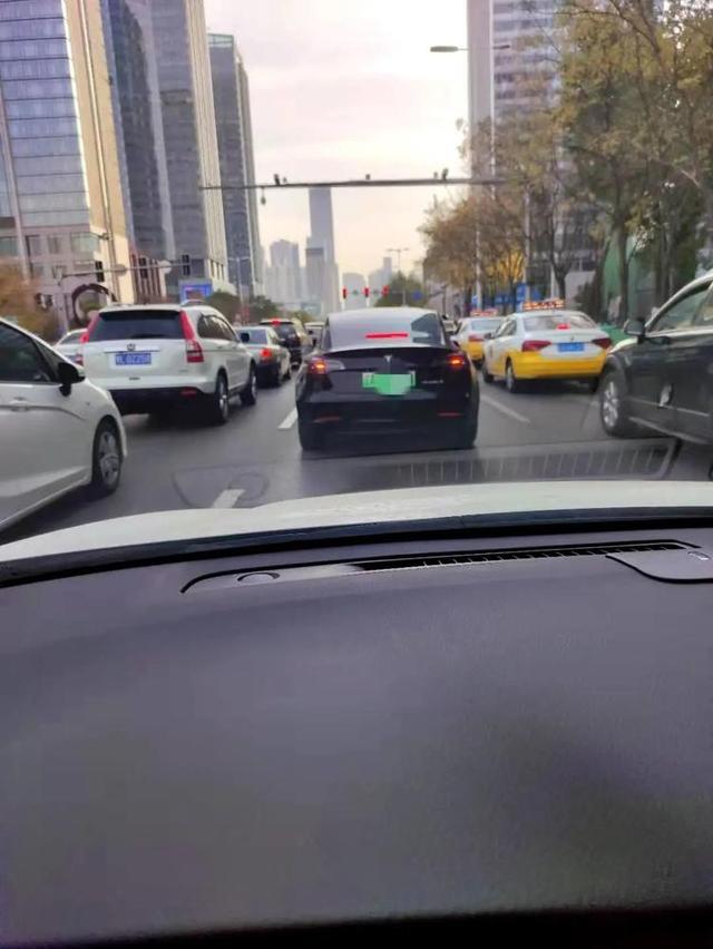 实用主义者的安逸生活，日产轩逸·纯电用车体验：能跑高速吗？