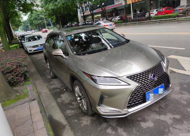 65万提了辆“低配”雷克萨斯RX，开2个月后，车主说出心里话