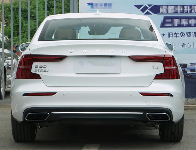 27.58提了沃尔沃S60，用车两个月后，车主的真实用车体验