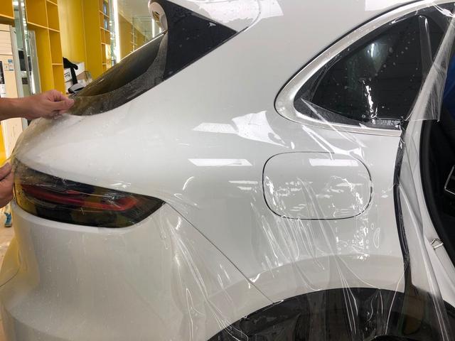 保时捷卡宴车衣作业