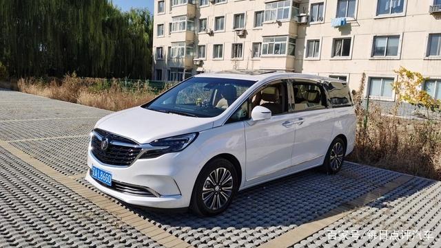 别克GL8耗油吗？它的小毛病多吗？车主4590公里后说了缺点