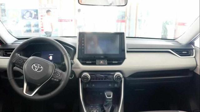 22.58万喜提全新丰田RAV4荣放，车主给出用车感受