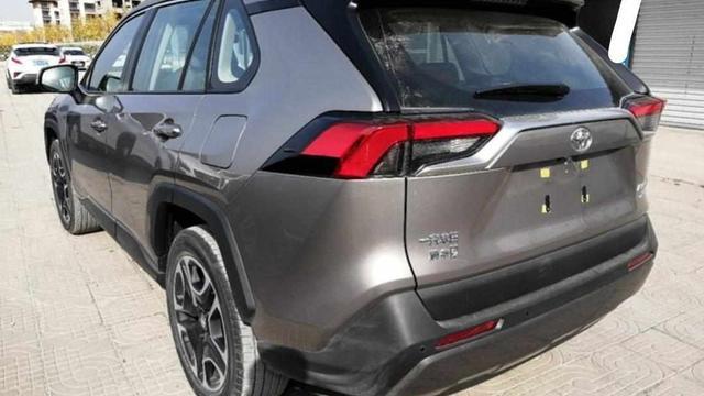 22.58万喜提全新丰田RAV4荣放，车主给出用车感受