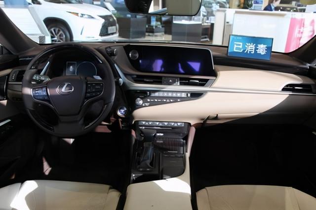 雷克萨斯ES 300h，有型又有料